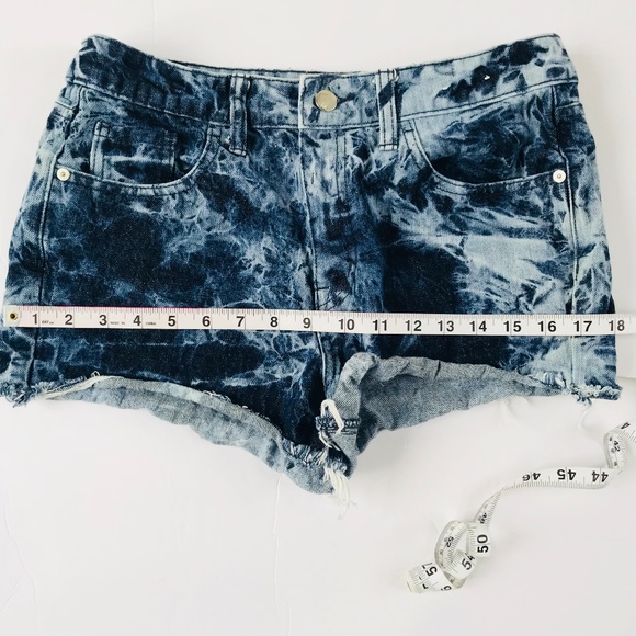 💌SOLD💌Tie-dye Jean Cutoff Shorts - Picture 5 of 6